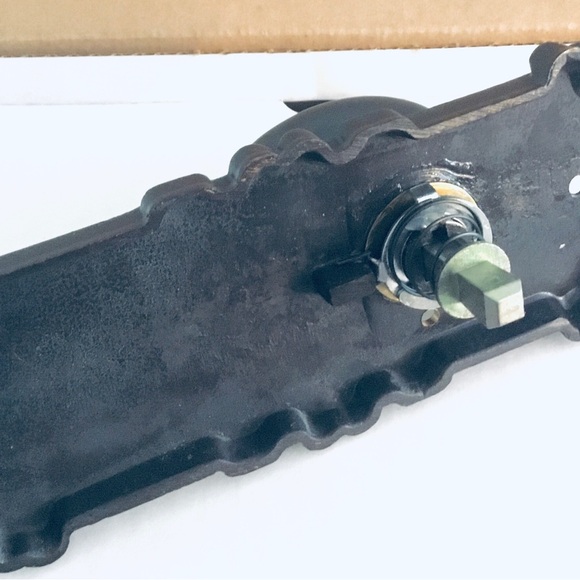 NEW Emtek Victoria 7-3/4 inch NonKeyed Sideplate Victoria Knob Bronze - Picture 5 of 7